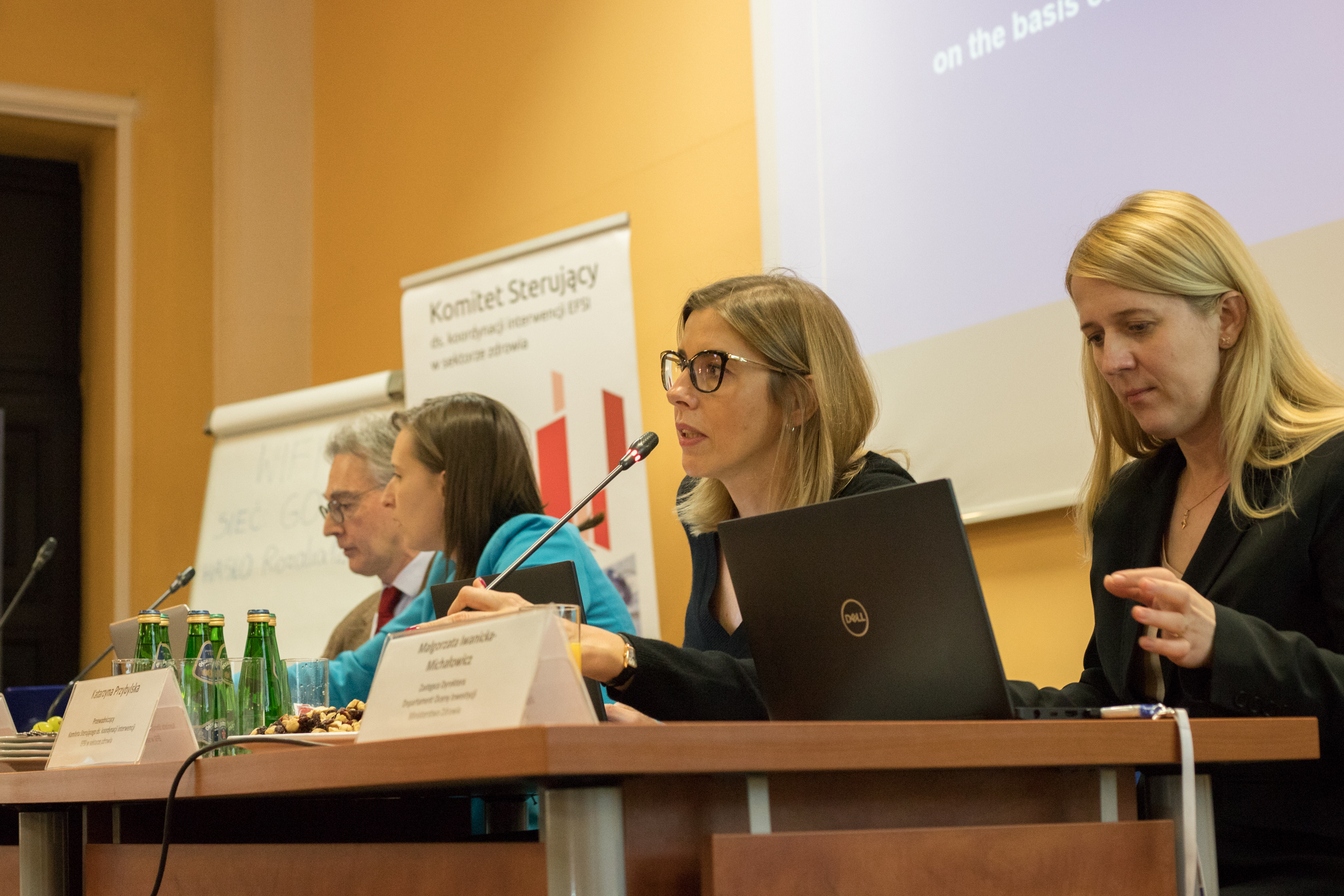 Na zdjęciu osoby prowadzące spotkanie